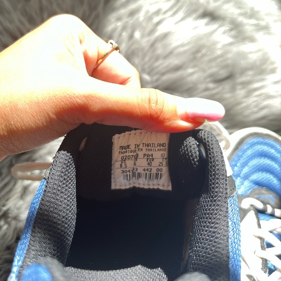 Vintage Royal Blue Nike Runners - Picture 4 of 8